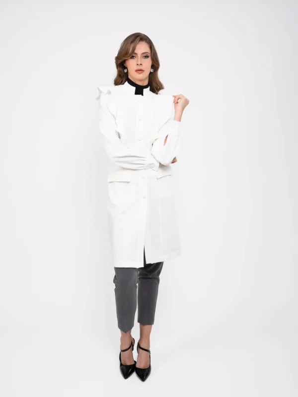 Jaleco Camélia - Off white e Marinho